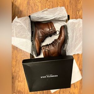 Kenneth Cole Rhode Lugg Boots Size 8